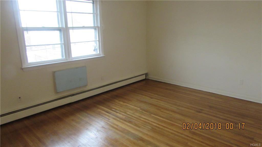 234 Hoover Rd - Photo 2 of 15