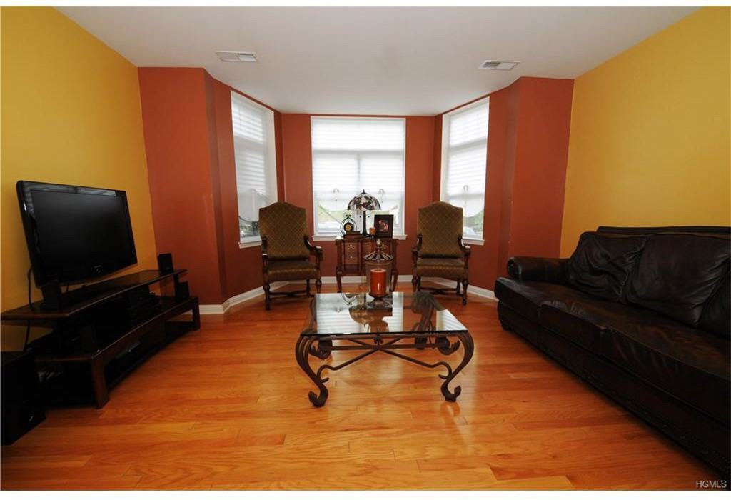 3110 Leeward Dr - Photo 3 of 30