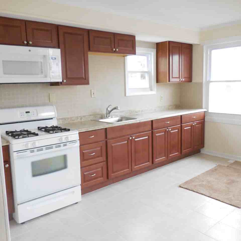 318 Front St - Photo 3 of 17