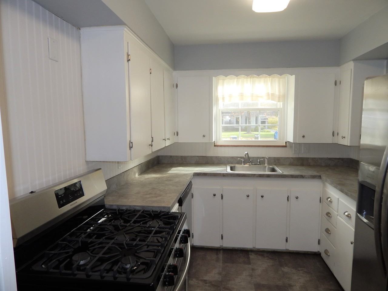 460 Glen Park Dr - Photo 2 of 21