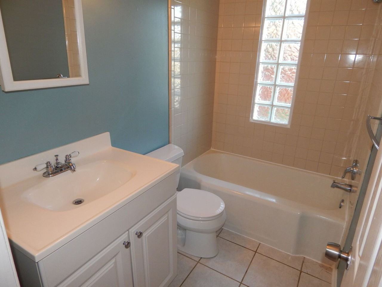 460 Glen Park Dr - Photo 3 of 21