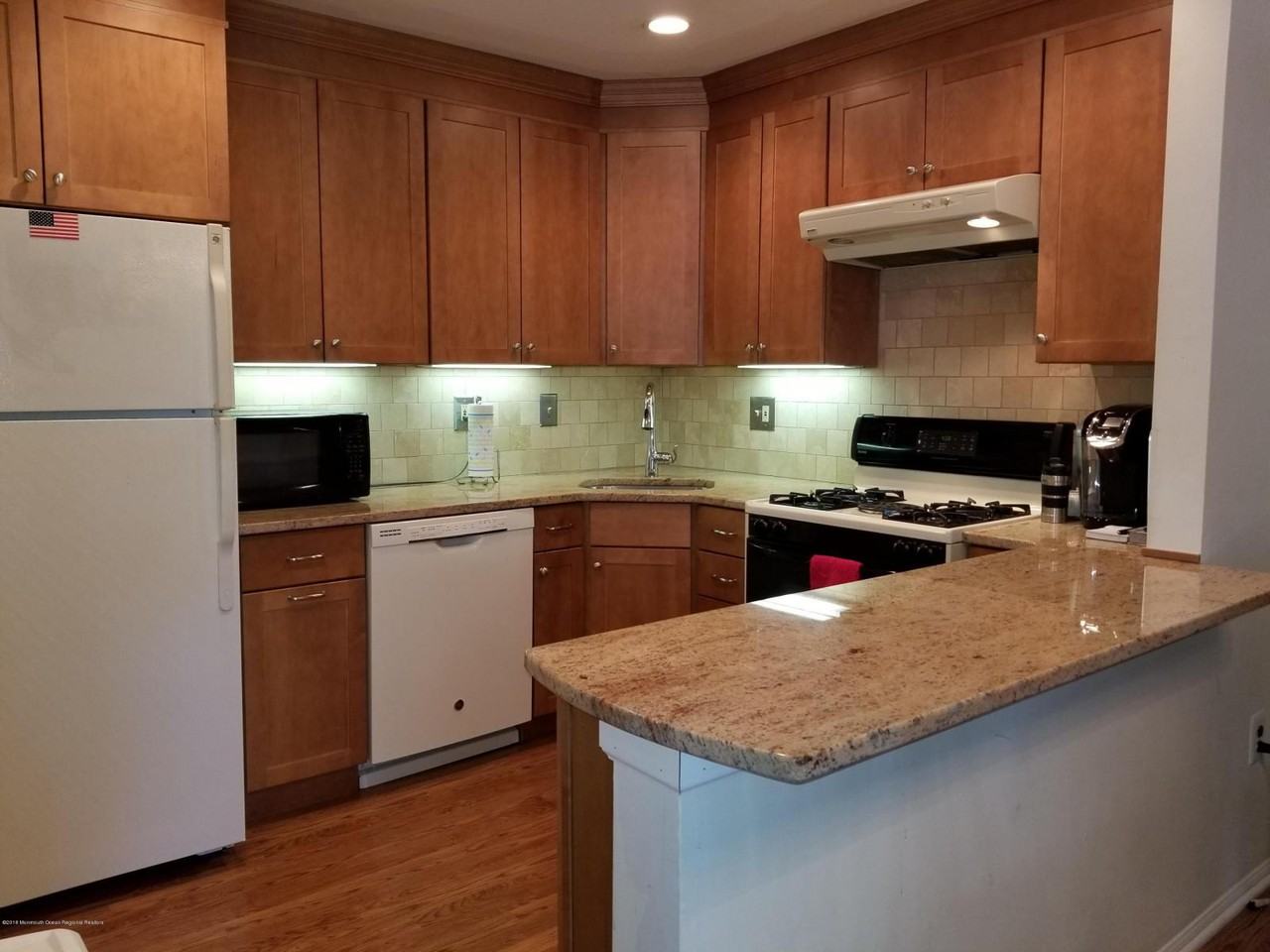 21 Quince Ct - Photo 2 of 10