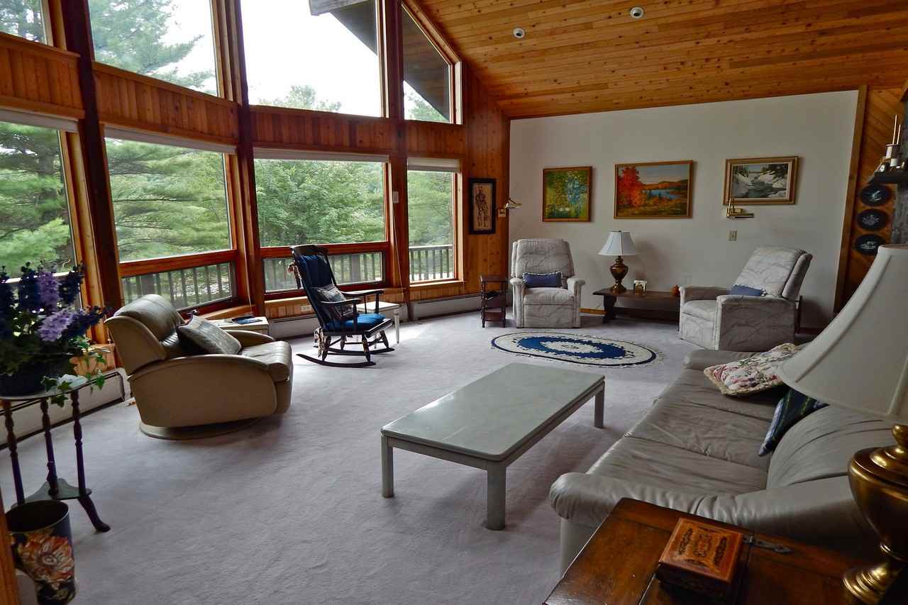 325 Dix Hill Rd - Photo 3 of 16