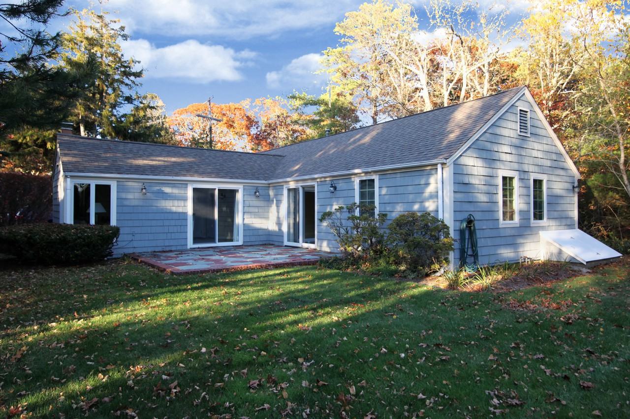 159 Seaview Ave - Photo 3 of 12