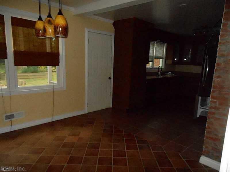 6919 Pallister Rd - Photo 2 of 12