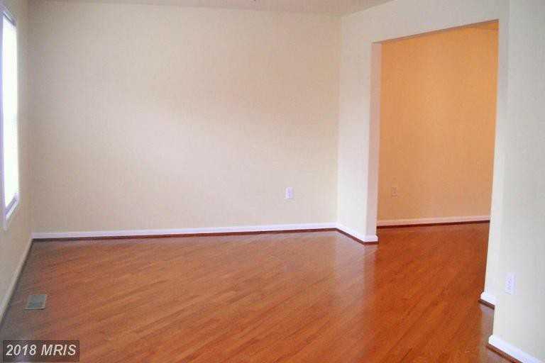 10908 Potomac St - Photo 3 of 19