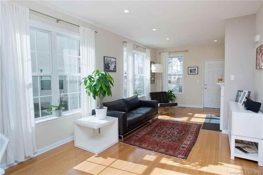 25 Last Leaf Cir - Photo 2 of 40