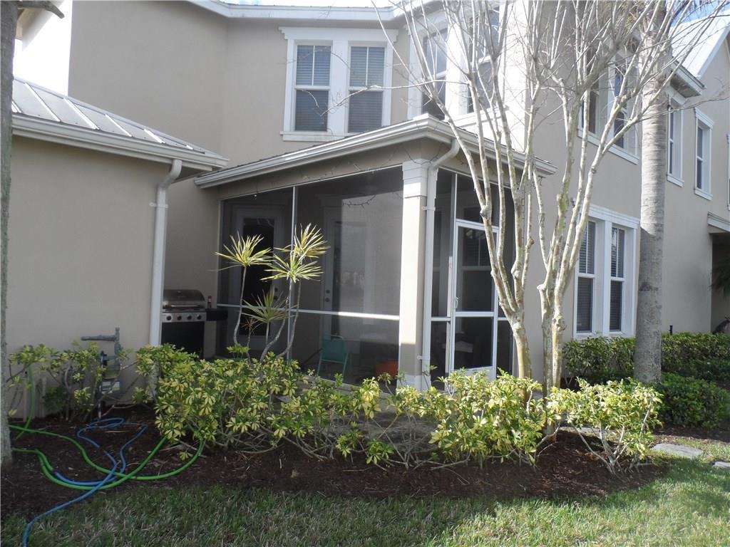 10424 SW Westlawn Blvd - Photo 3 of 23