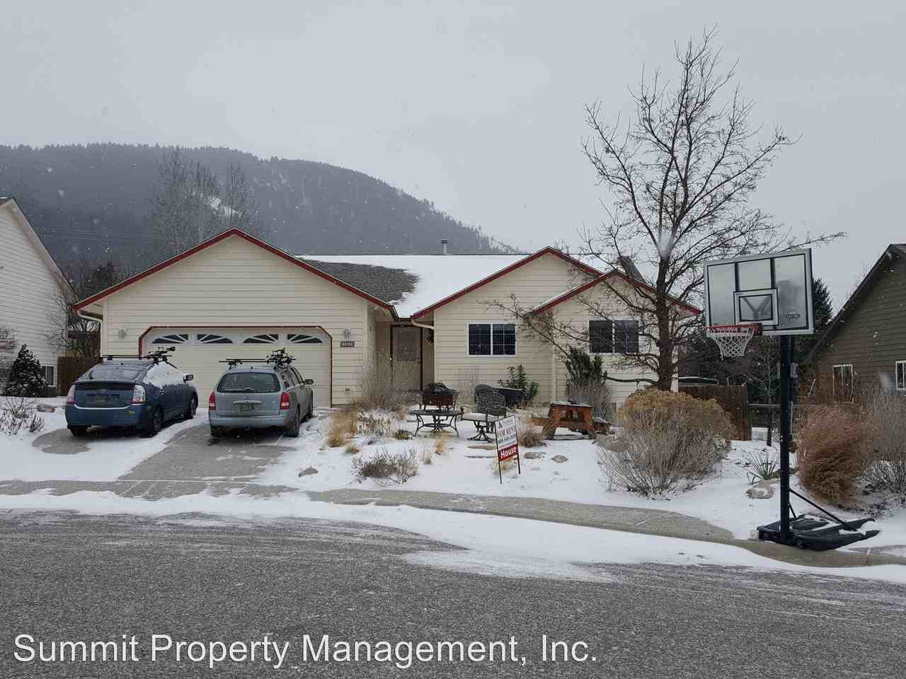 1565 Stanley St - Photo 2 of 18