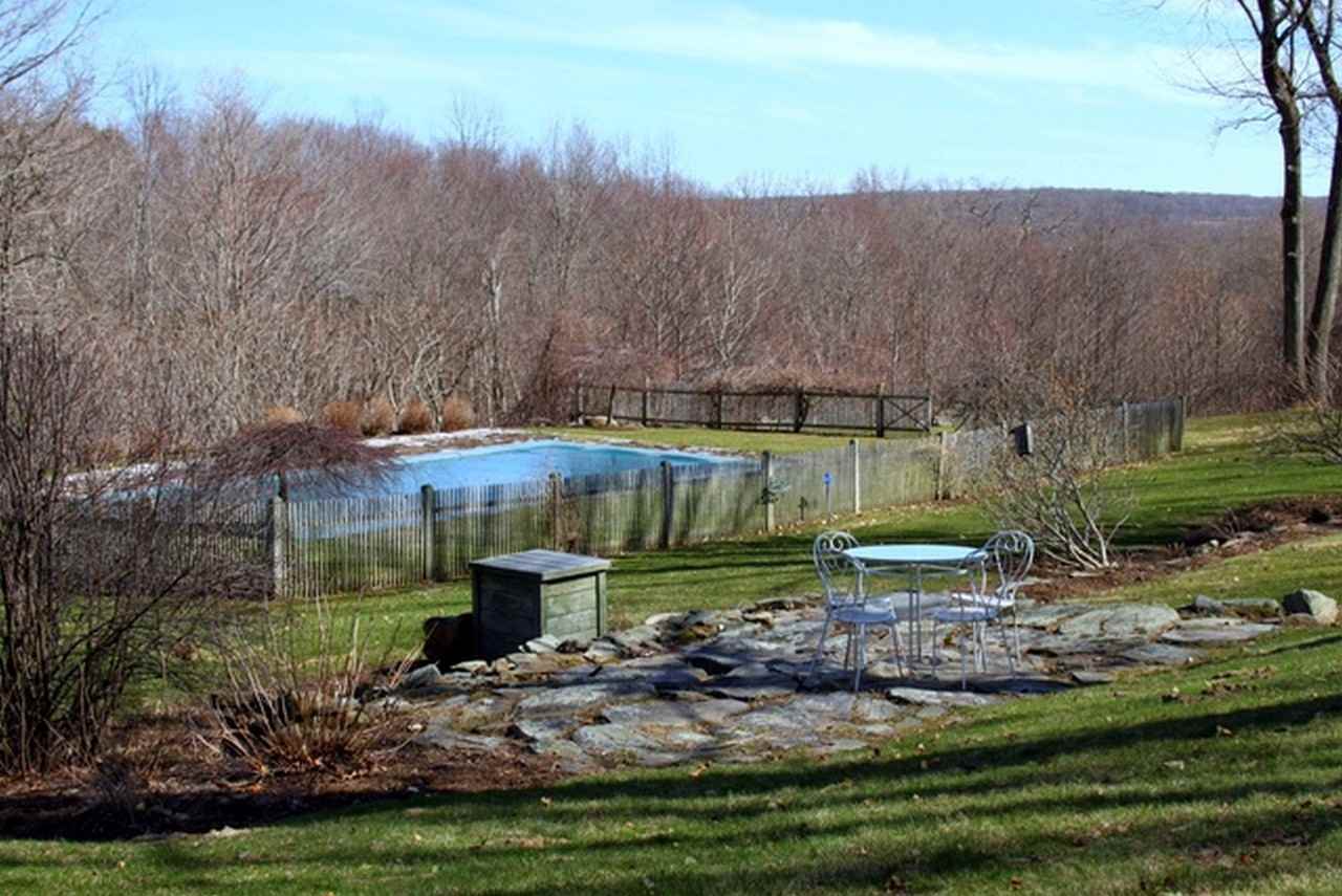 264 Painter Hill Rd - Photo 2 of 27