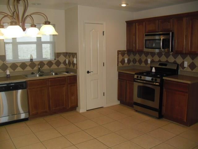4529 Hugo Reyes Dr - Photo 2 of 14