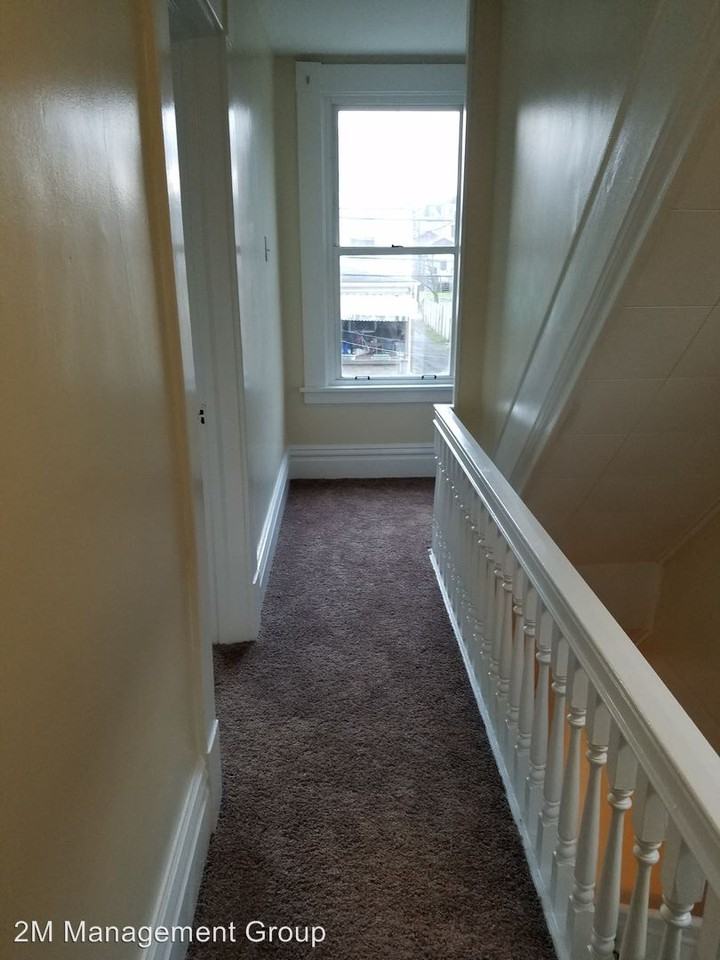 426 Deer Ln - Photo 3 of 26