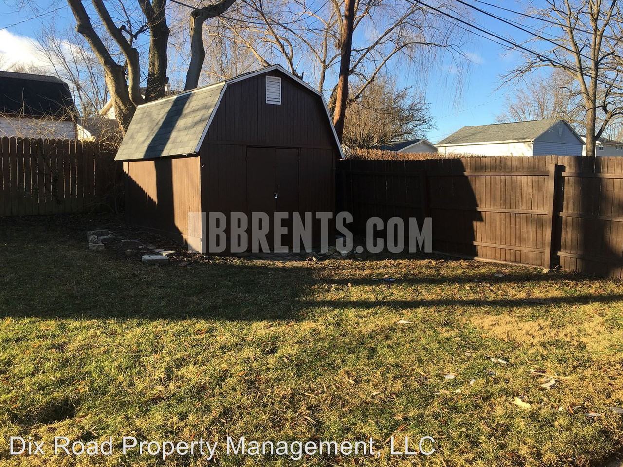 206 Ironwood Dr - Photo 3 of 15