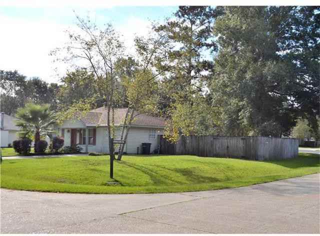 2 Woodlawn Dr - Photo 2 of 12