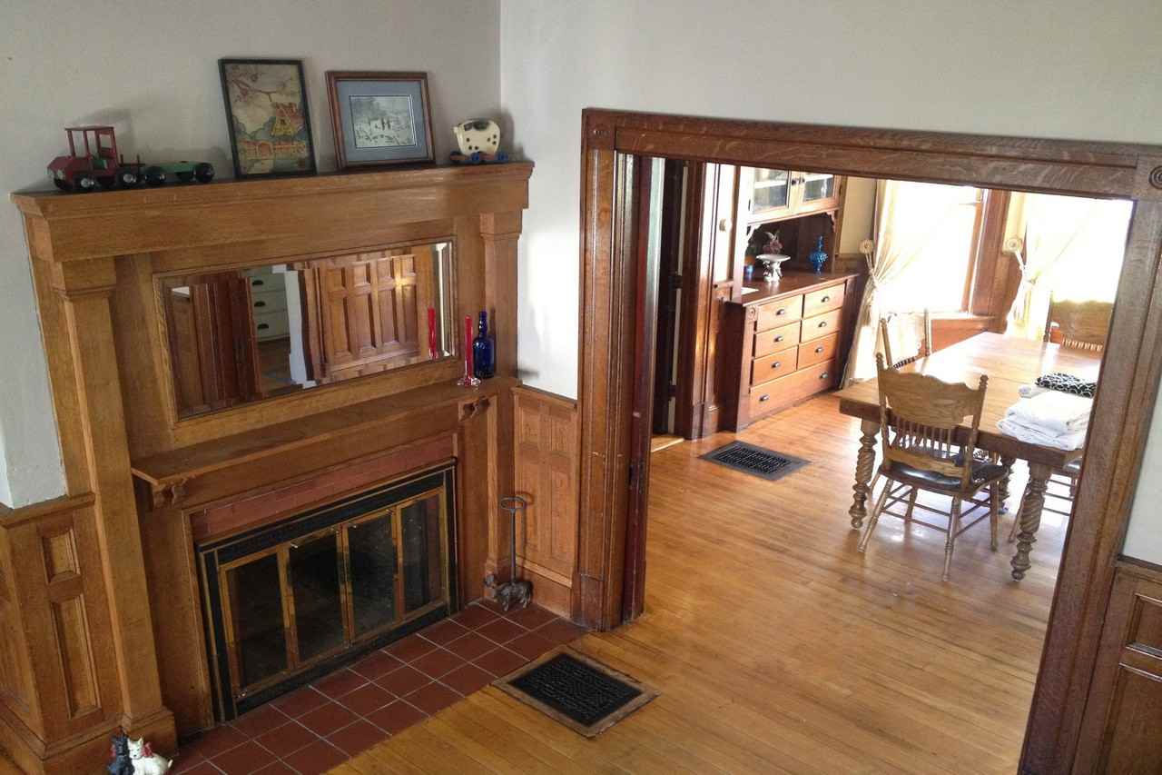 46 Pleasant St - Photo 2 of 17