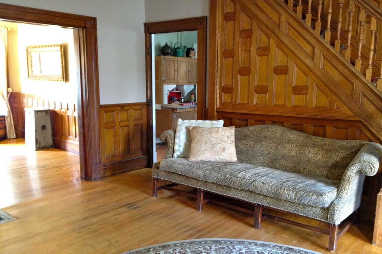 46 Pleasant St - Photo 3 of 17