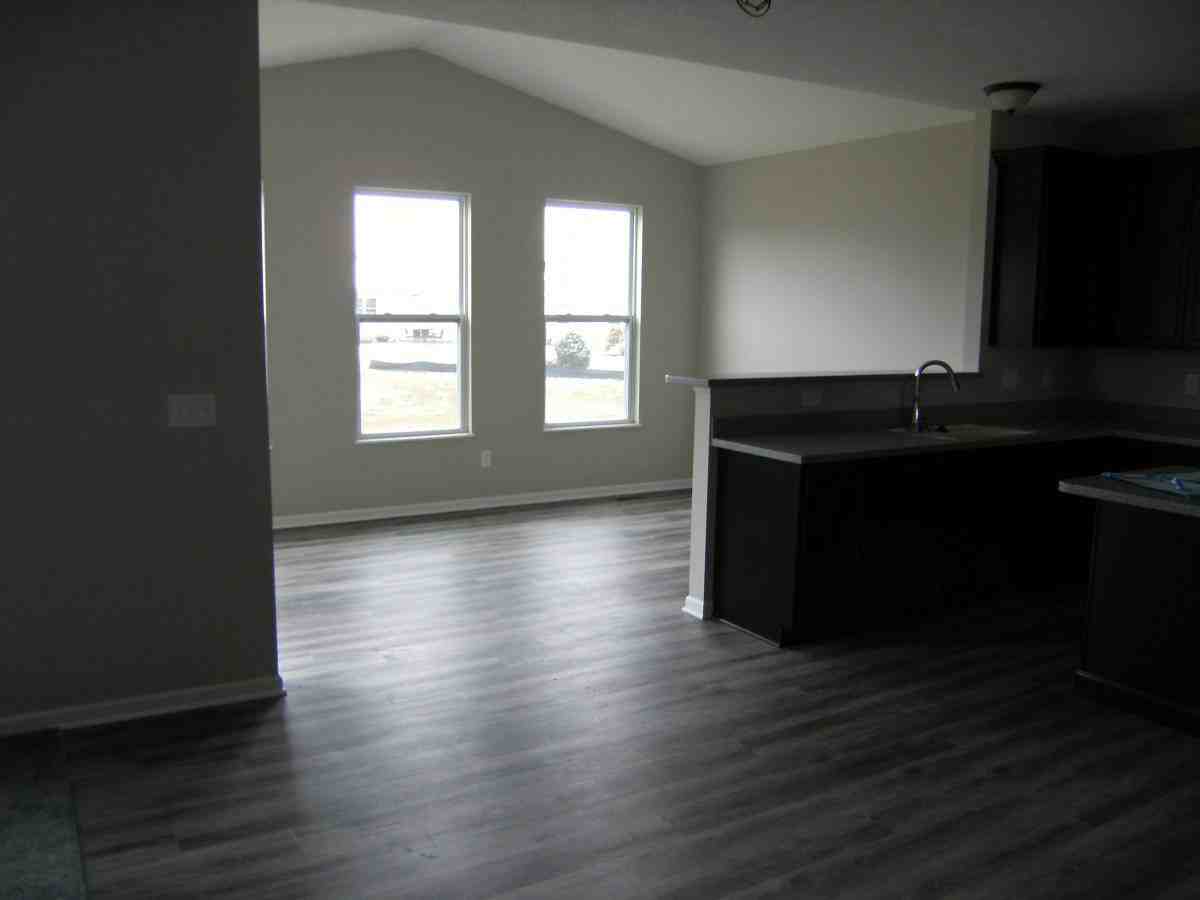 59 Sandburg Dr - Photo 3 of 17