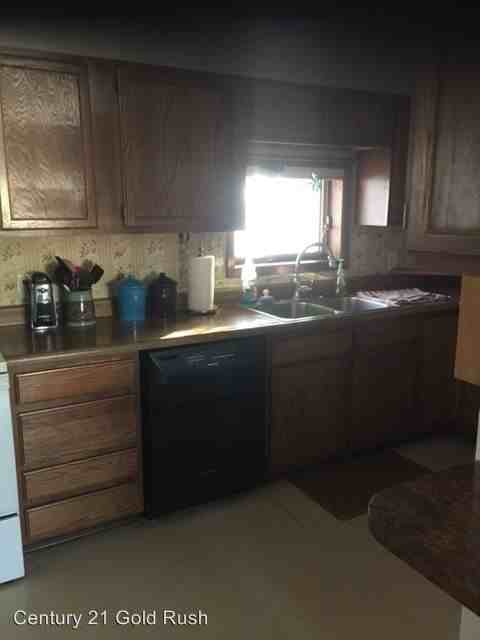 601 D St - Photo 3 of 15