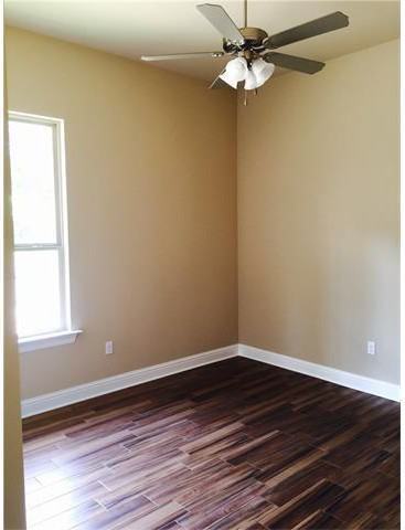 2258 9th St - Photo 3 of 7