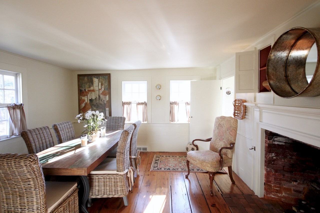 189 S Country Rd #B - Photo 2 of 16