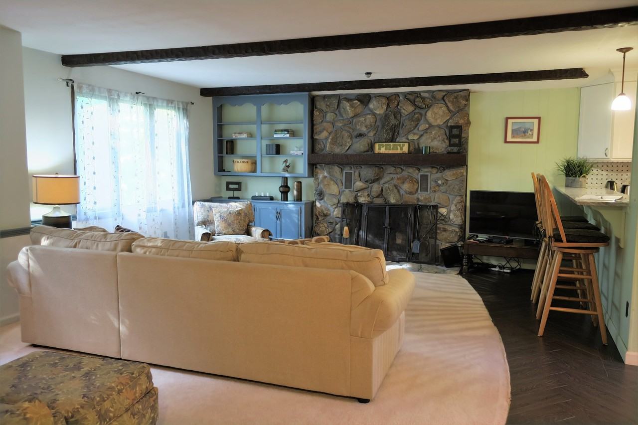 162 N Rd - Photo 3 of 23