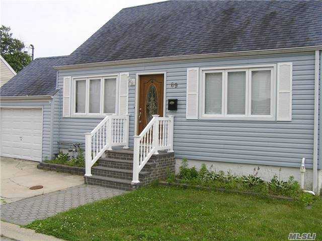 69 Lake St - Photo 2 of 11