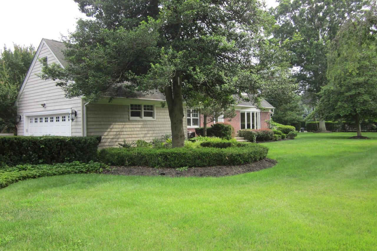 107 W River Rd - Photo 2 of 20