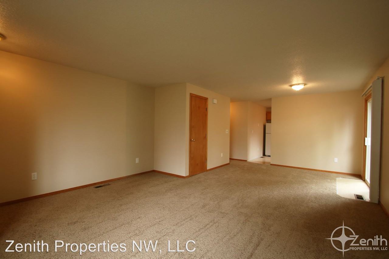 4706 NE 132nd Pl - Photo 3 of 14