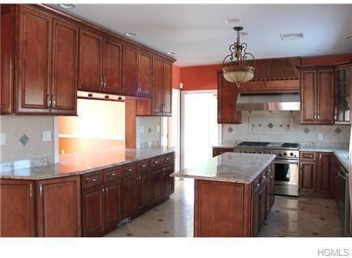 184 Tuthill Rd - Photo 2 of 13