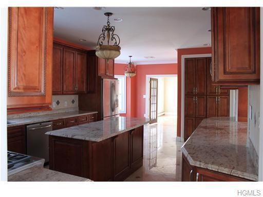 184 Tuthill Rd - Photo 3 of 13