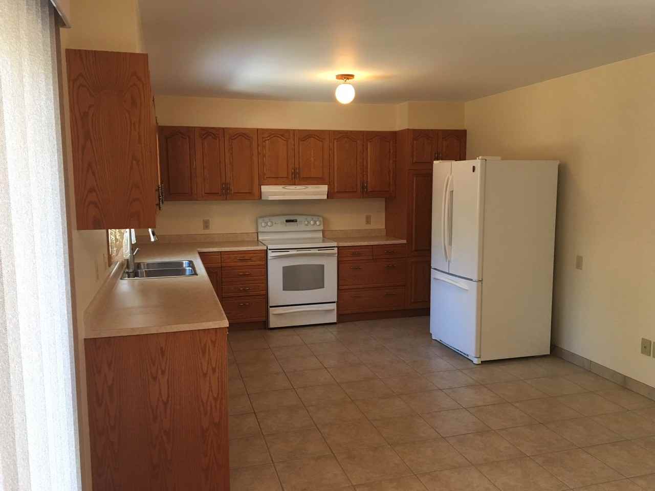 237 Reach St - Photo 2 of 5