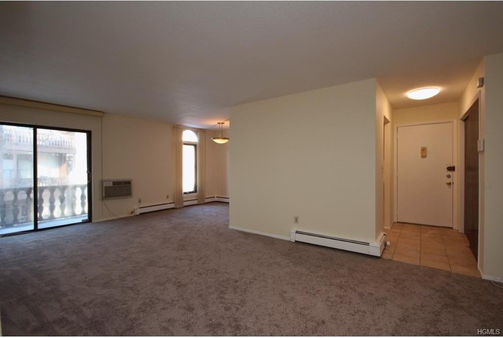 7 Granada Crescent - Photo 3 of 27