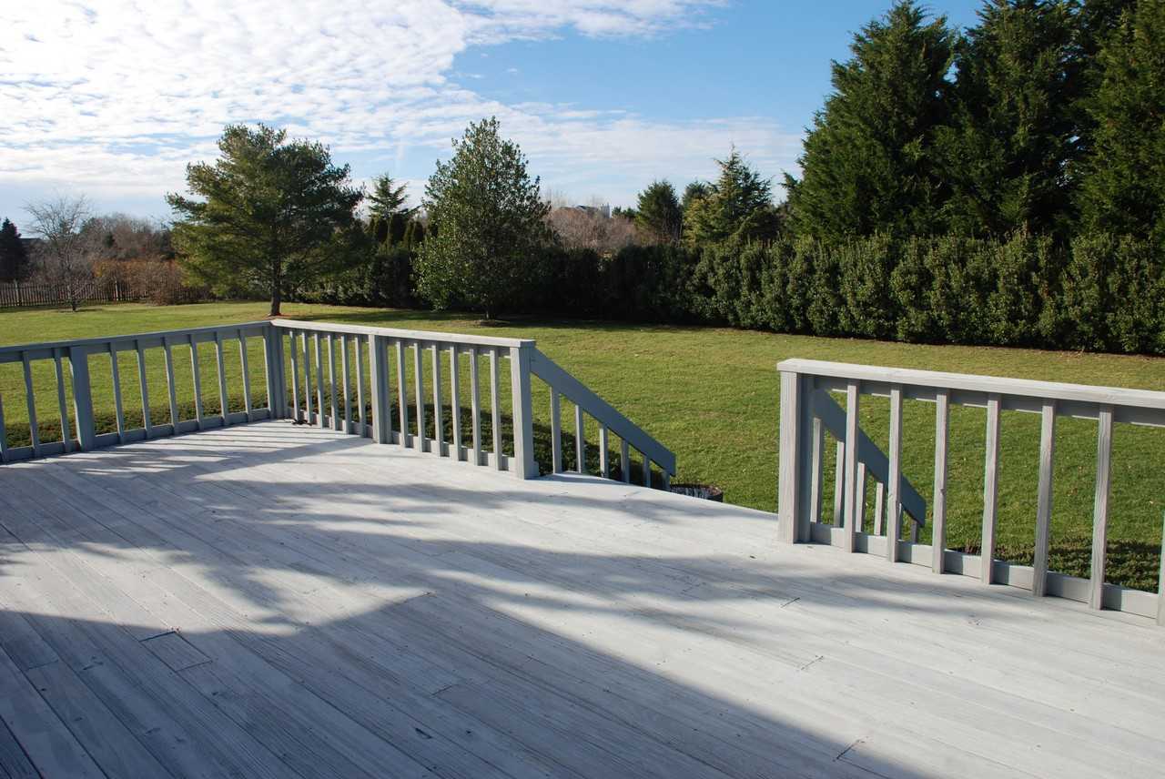 200 Old Farm Rd - Photo 2 of 11