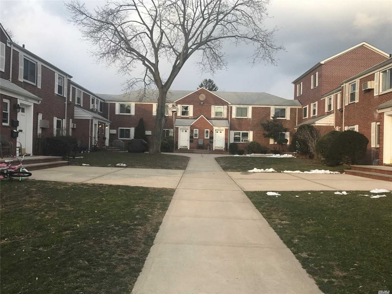 73-15 260th St - Photo 2 of 8