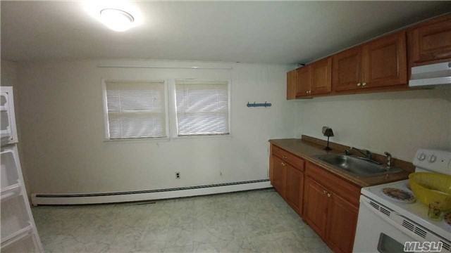 191 Suburban Ave - Photo 3 of 8