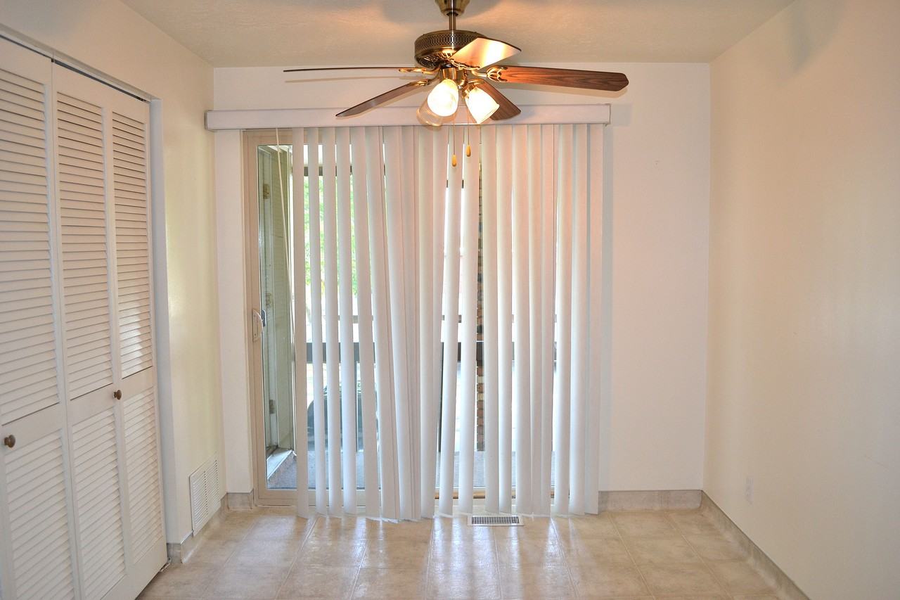 4850 S 350 E - Photo 3 of 8