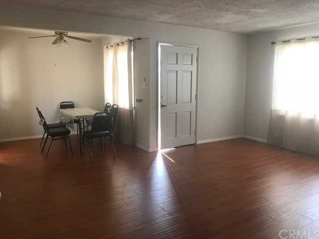 2652 Doolittle Ave - Photo 2 of 10