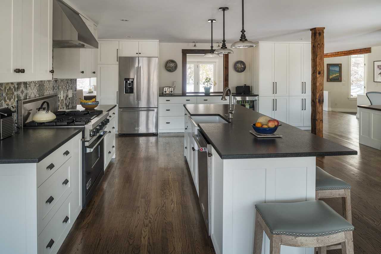 15 Lighthouse Point Rd - Photo 2 of 22