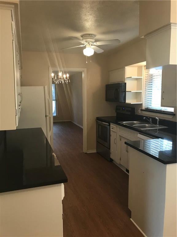 1302 Comanche Dr - Photo 2 of 17