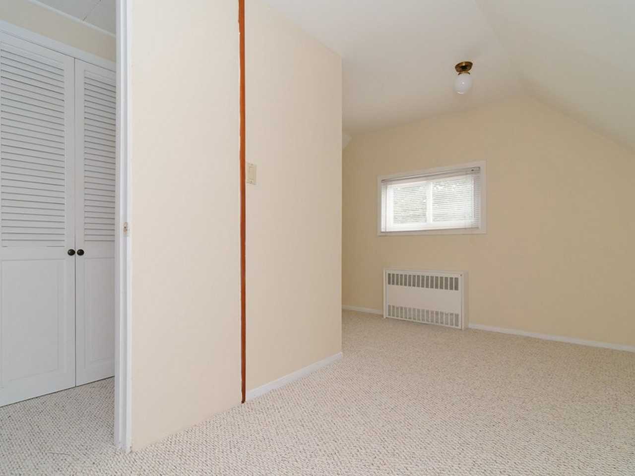 26 Flagstone Ln - Photo 2 of 20