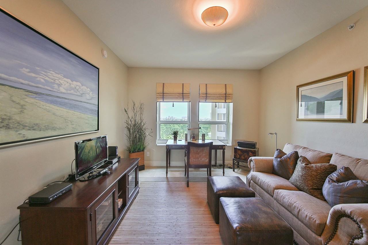 285 Grande Way - Photo 2 of 24