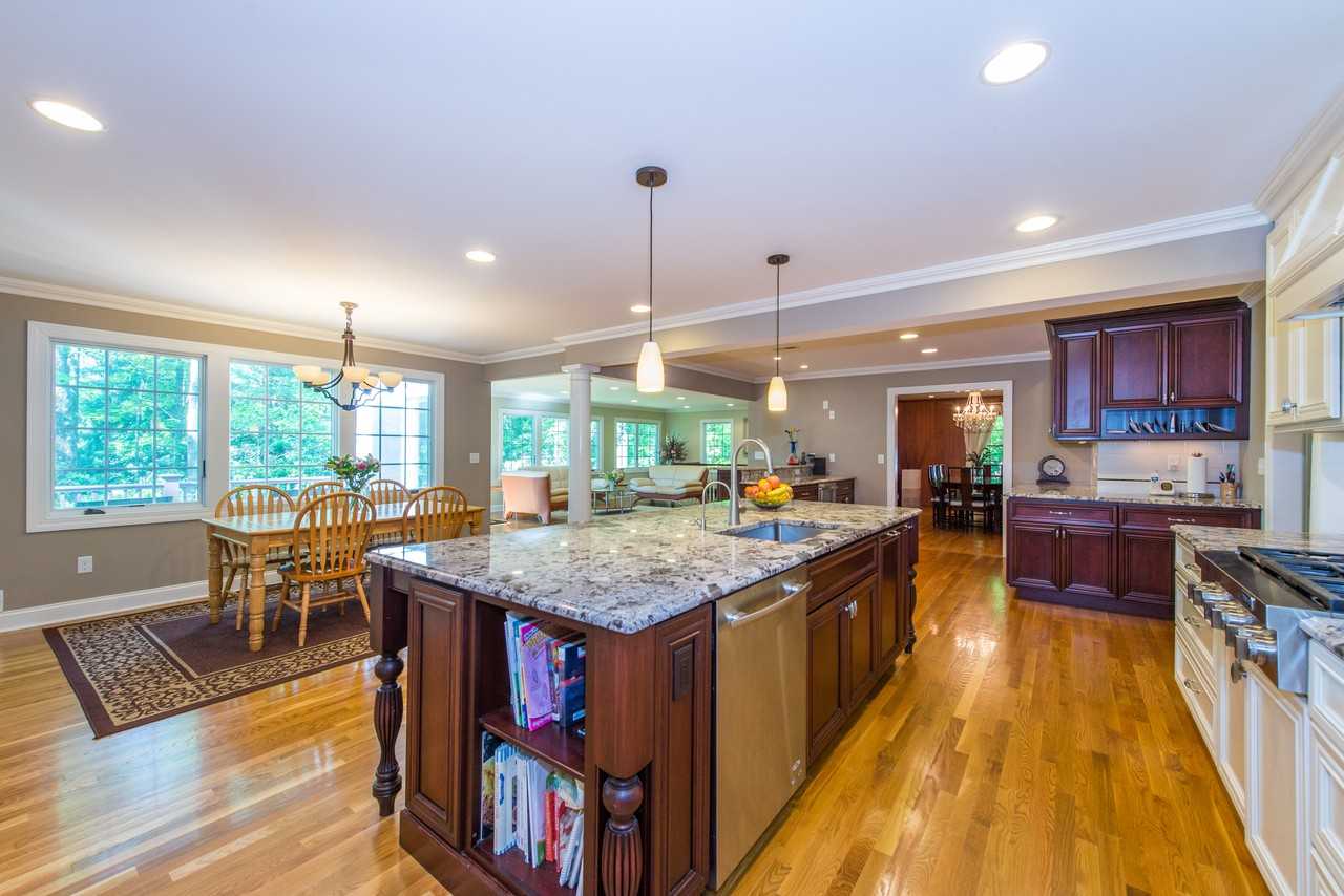 115 Slope Dr - Photo 3 of 18