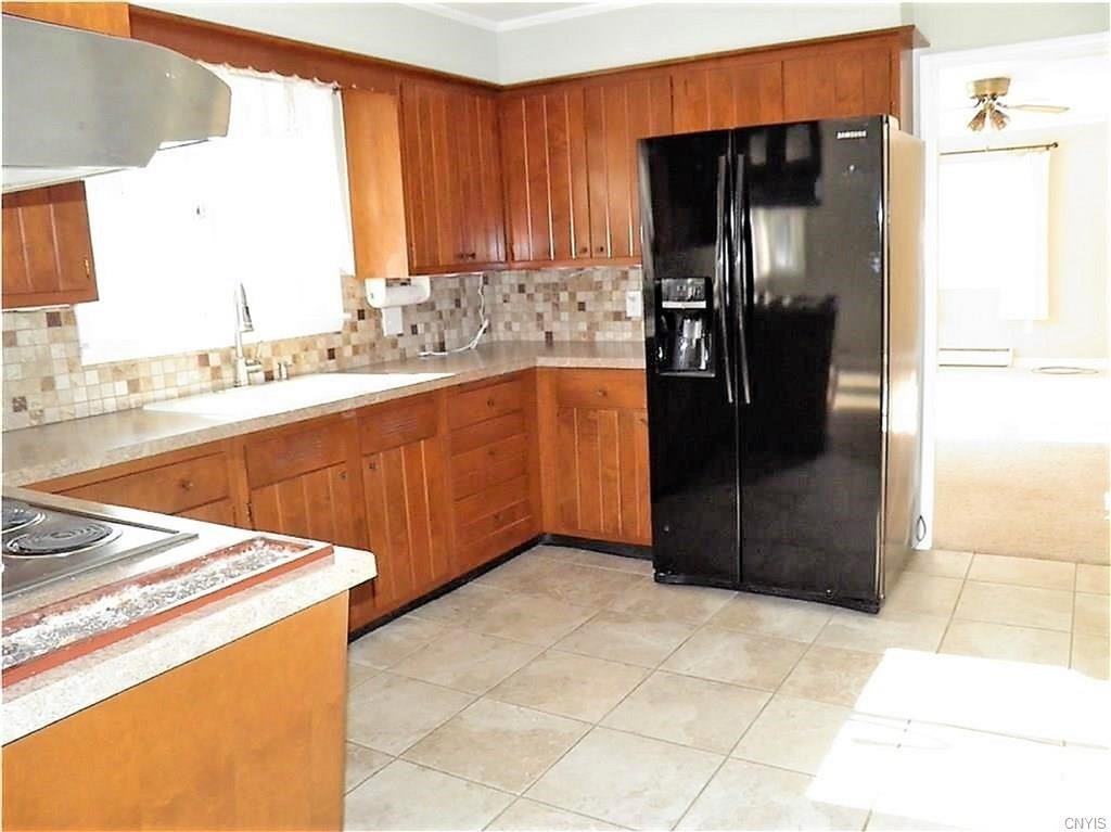 88 S Granby Rd - Photo 3 of 27