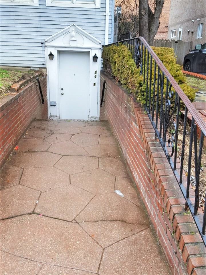 1601 Division Rd - Photo 2 of 6