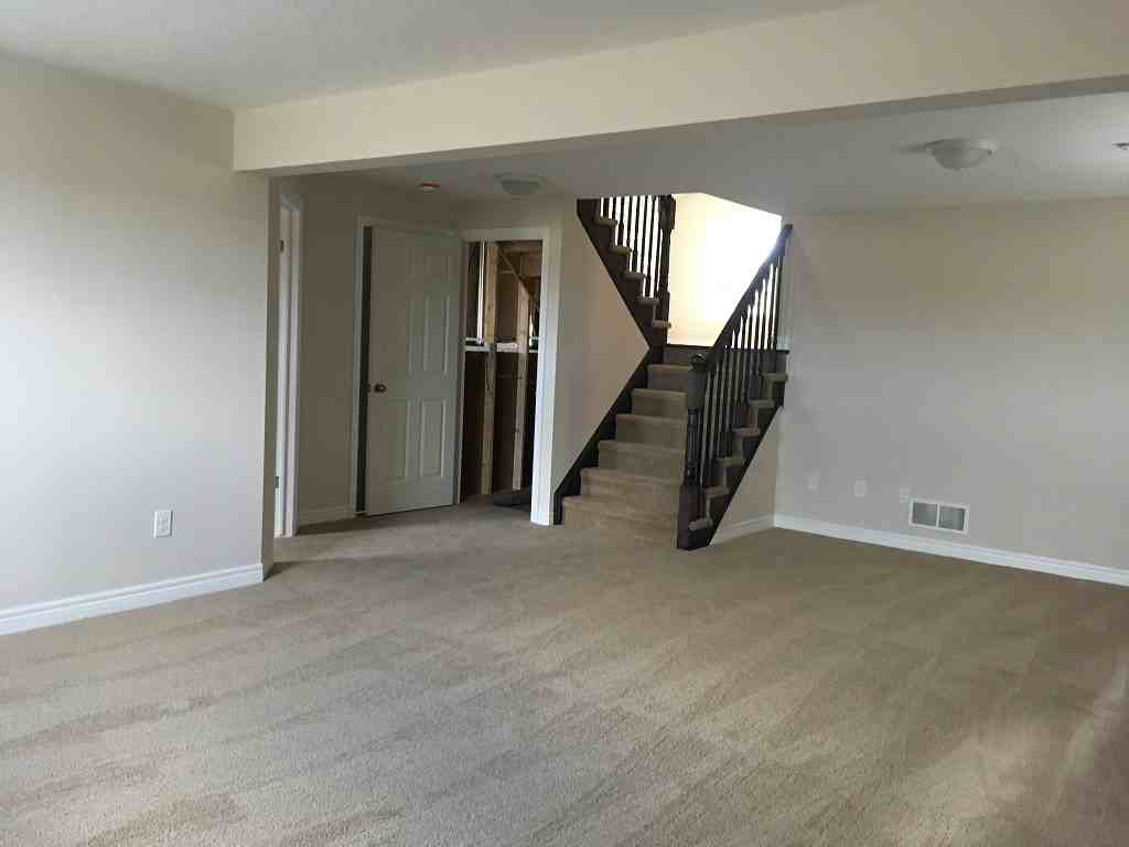 40 Helen Dr - Photo 3 of 12