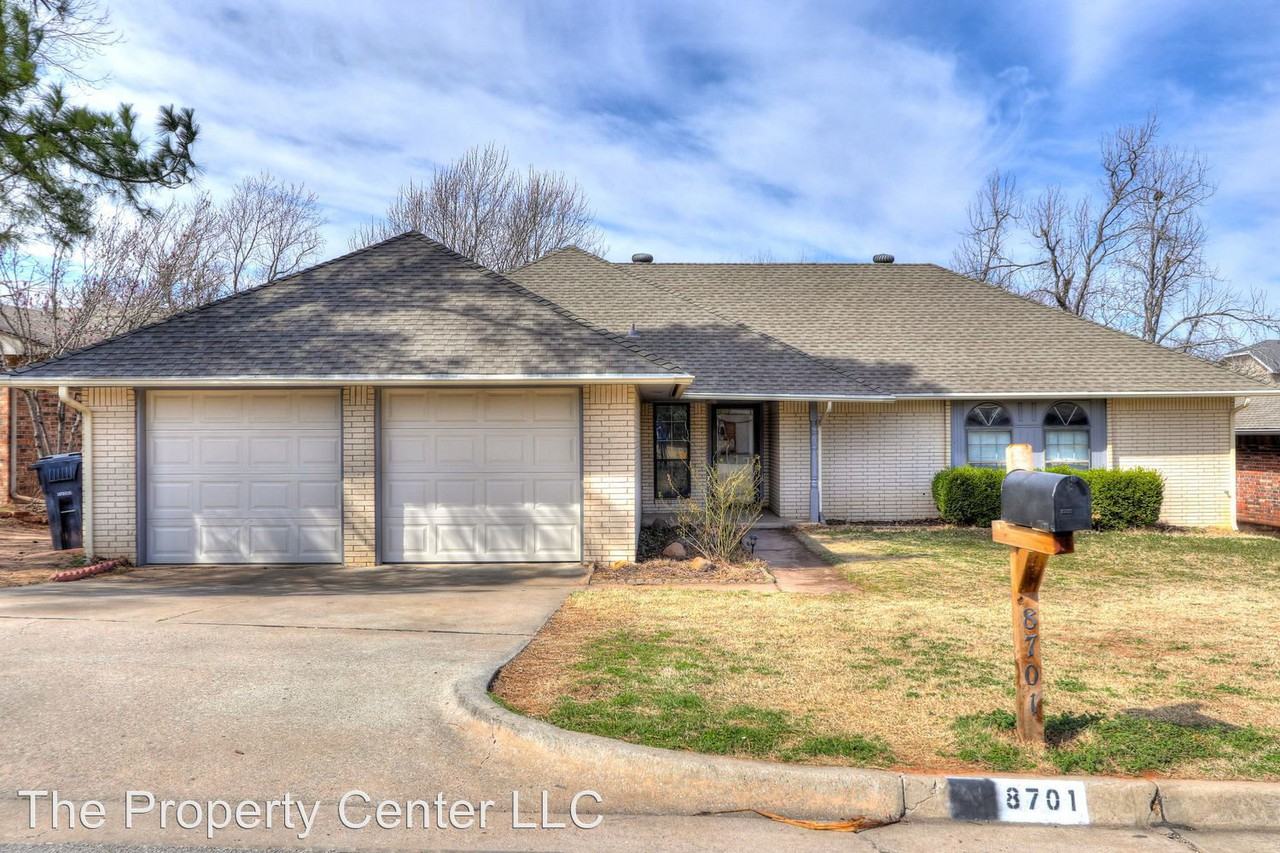 8701 Candlewood Dr - Photo 2 of 43