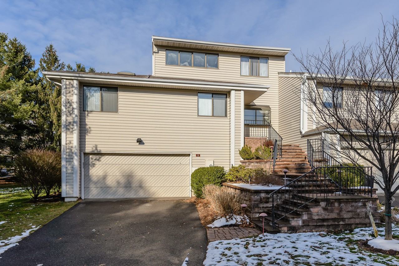 1 Pheasant Ln - Photo 2 of 17