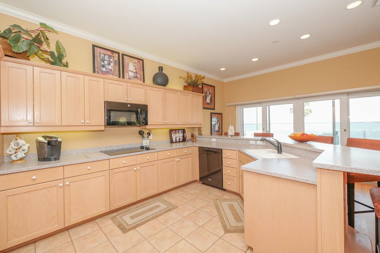 8 Peekins Cove Dr - Photo 2 of 23