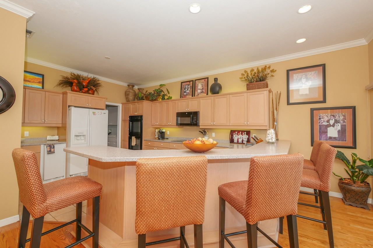 8 Peekins Cove Dr - Photo 3 of 23