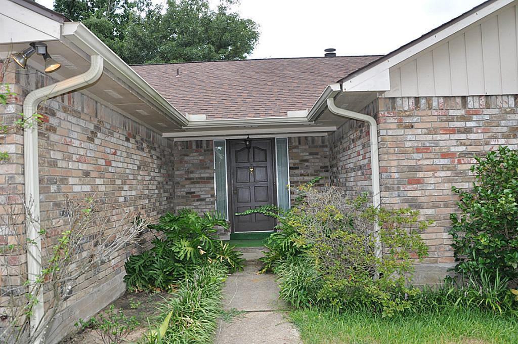 76 Rolling Hills Dr W - Photo 2 of 18